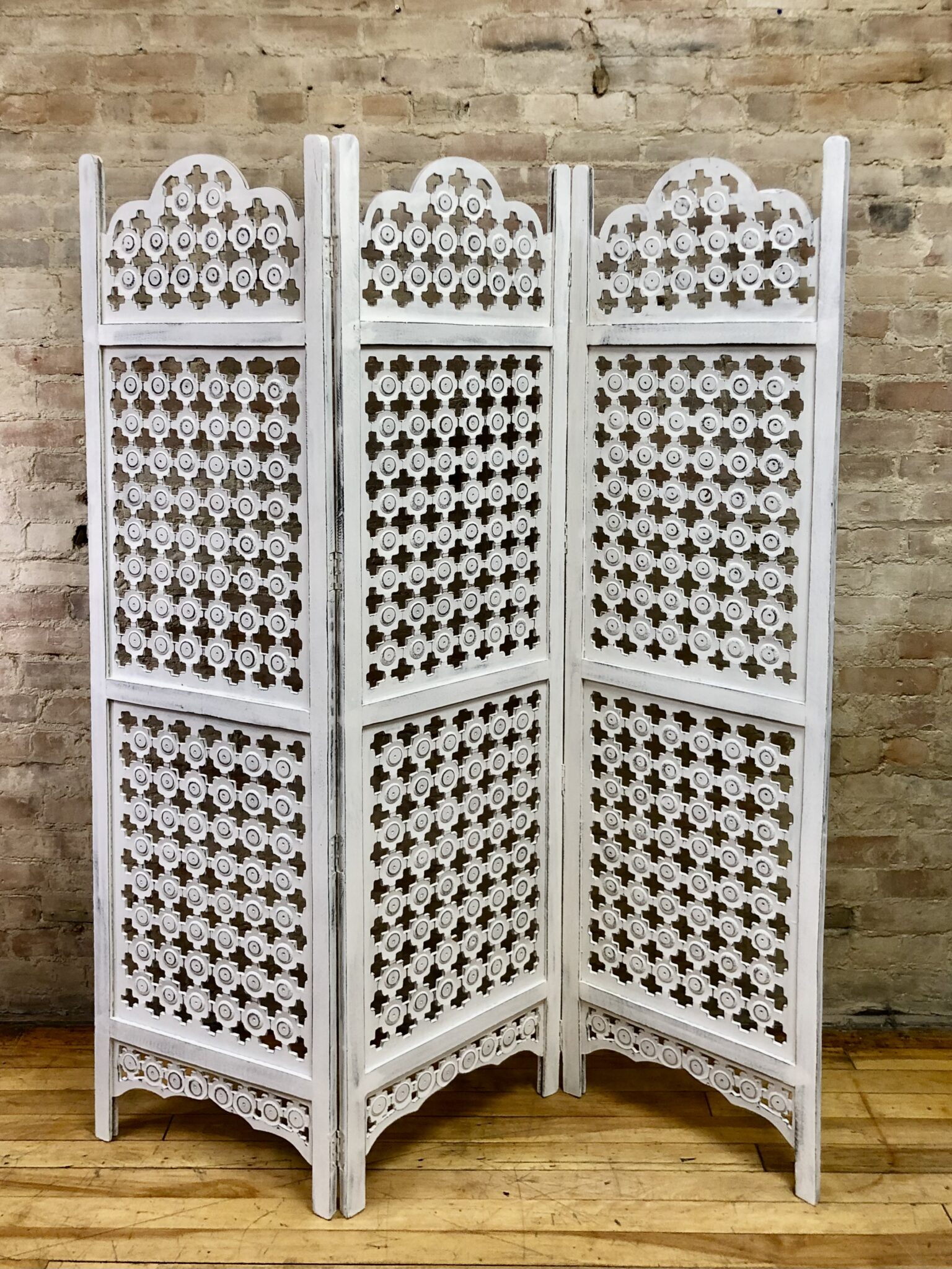 FOLDING SCREEN – THREE PANELS – JALI PATTERN