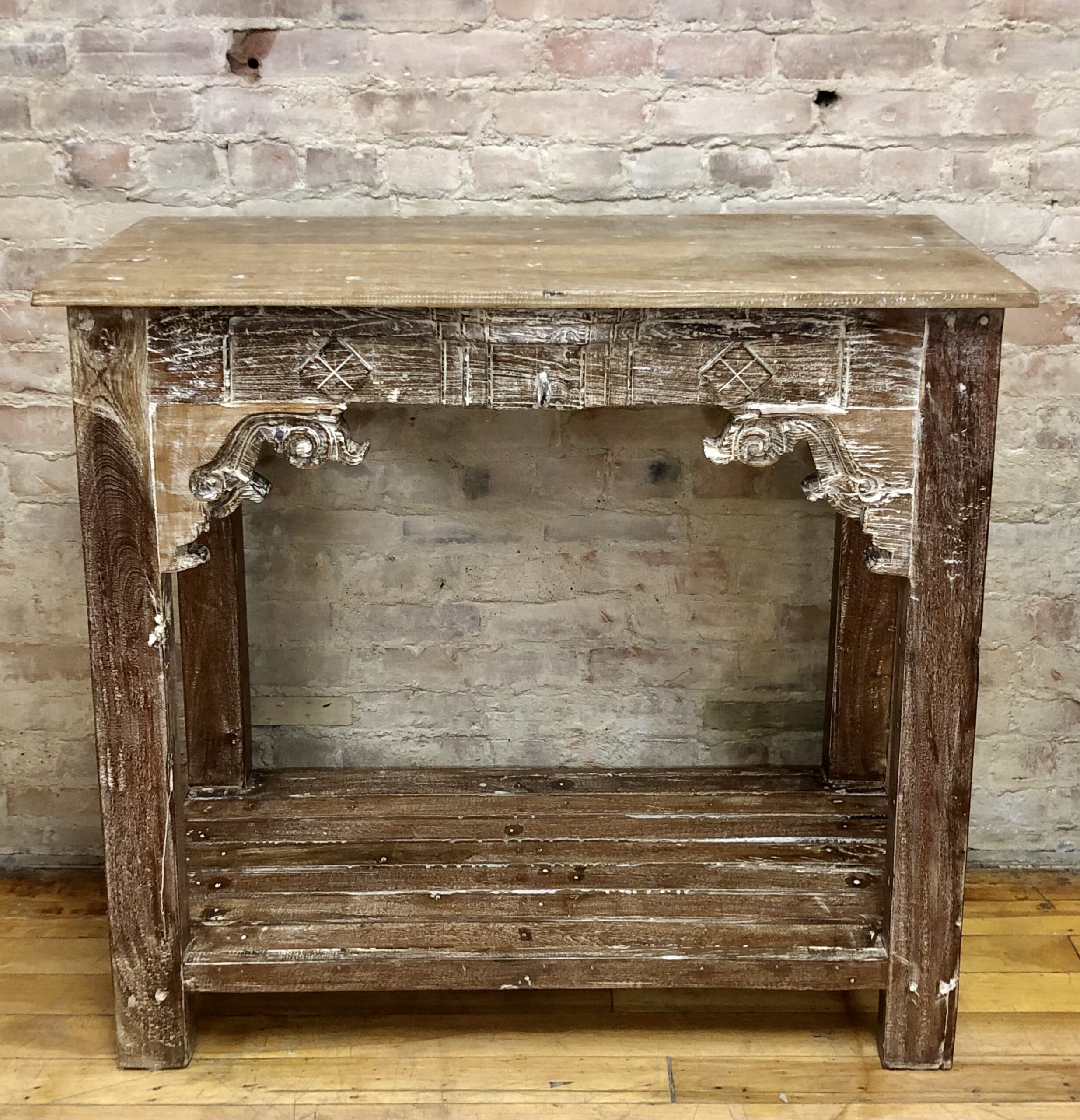 CONSOLE TABLE – CARVED DETAIL / SHELF