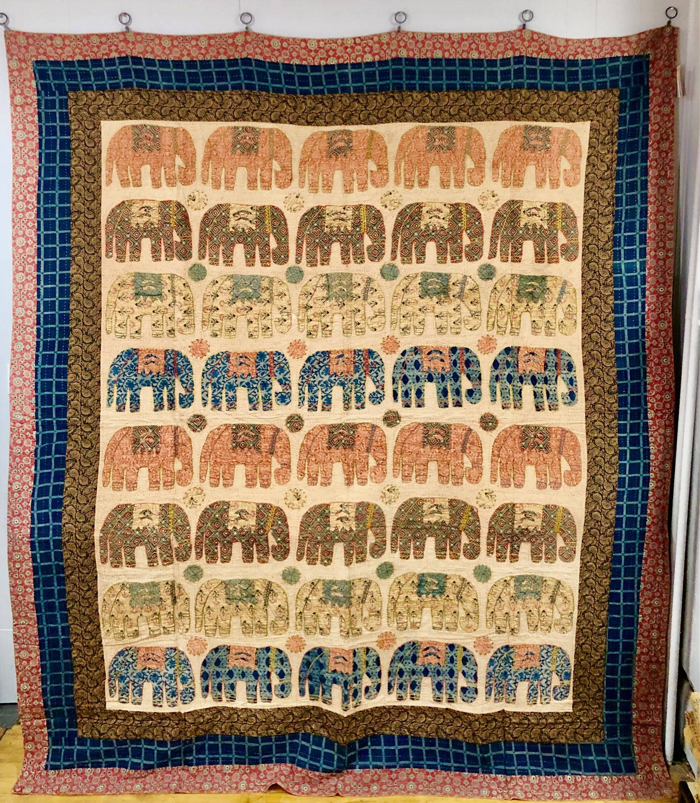 BEDCOVER – 100% COTTON – HAND STITCHED / APPLIQUE – ELEPHANTS