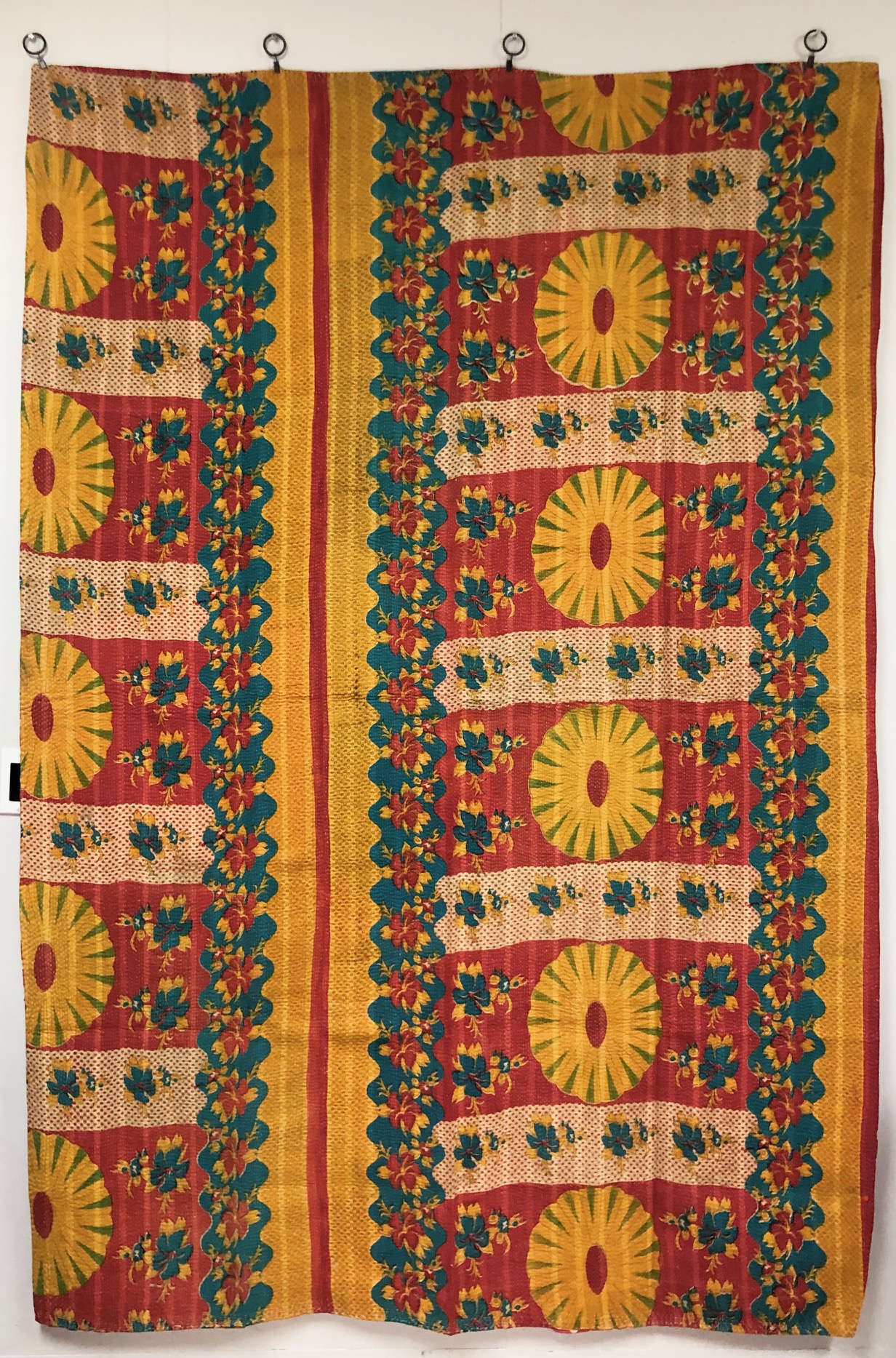 BED COVER – 100% COTTON – HAND EMBROIDERED – VINTAGE PRINTS / KANTHA