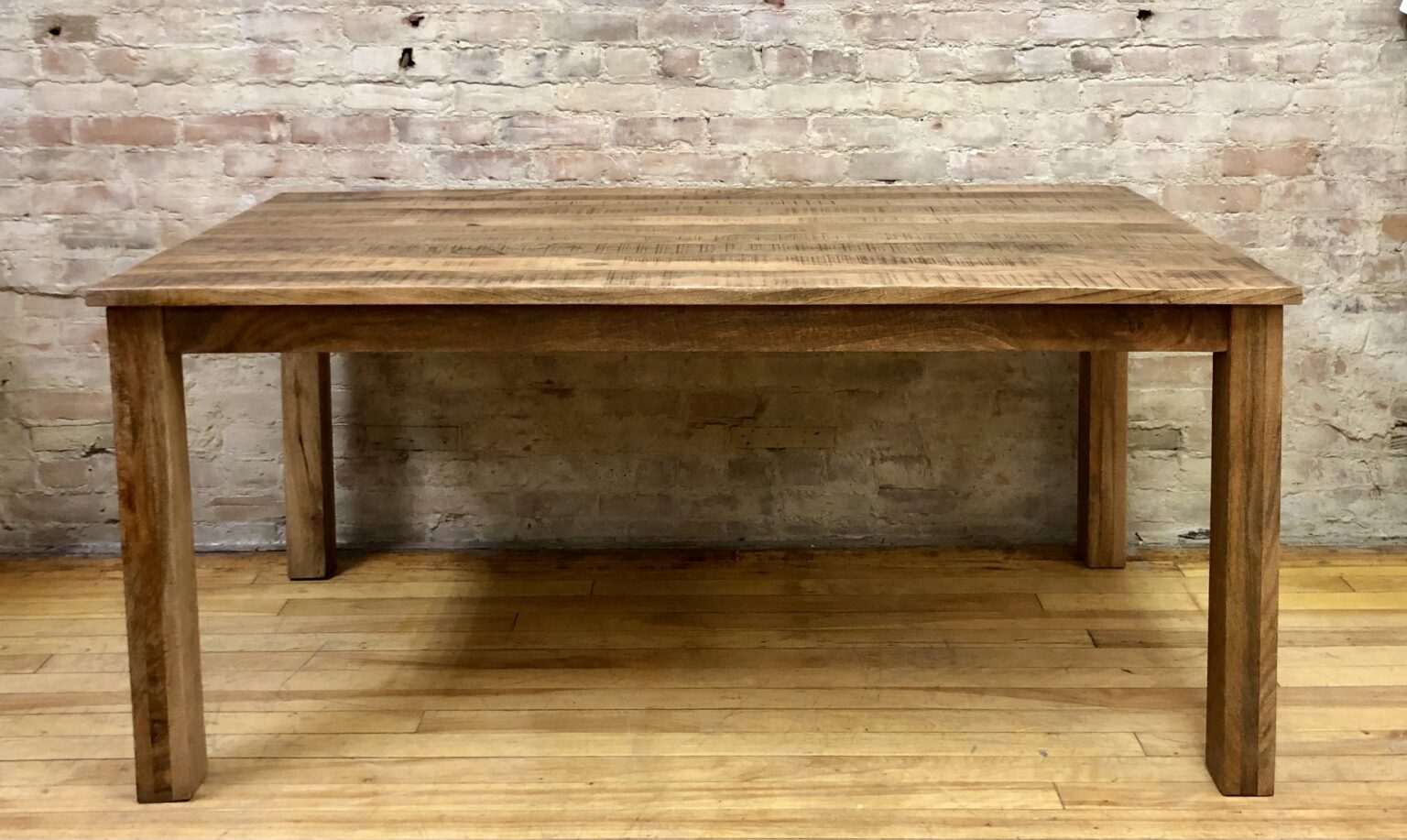 DINING TABLE – SOLID  MANGO