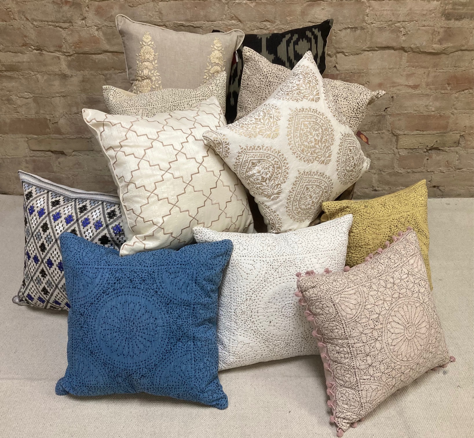 PILLOWS – PRINTED / EMBROIDERED – 16″