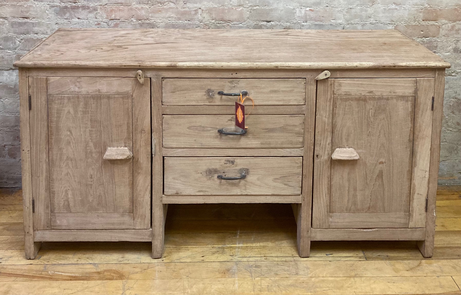 SIDEBOARD / DRESSER –  TWO DOORS / THREE DRAWERS