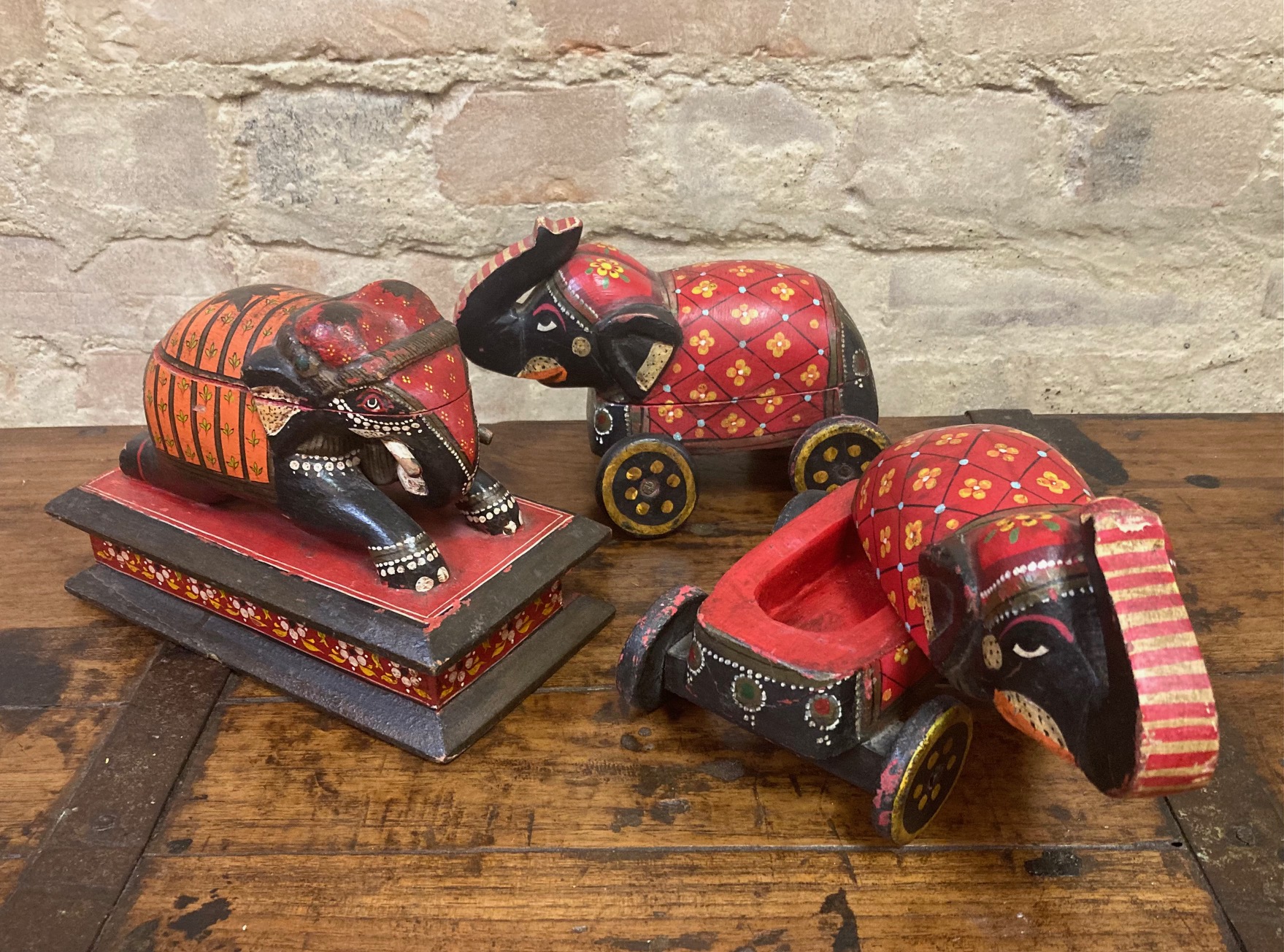 BOX – HAND PAINTED