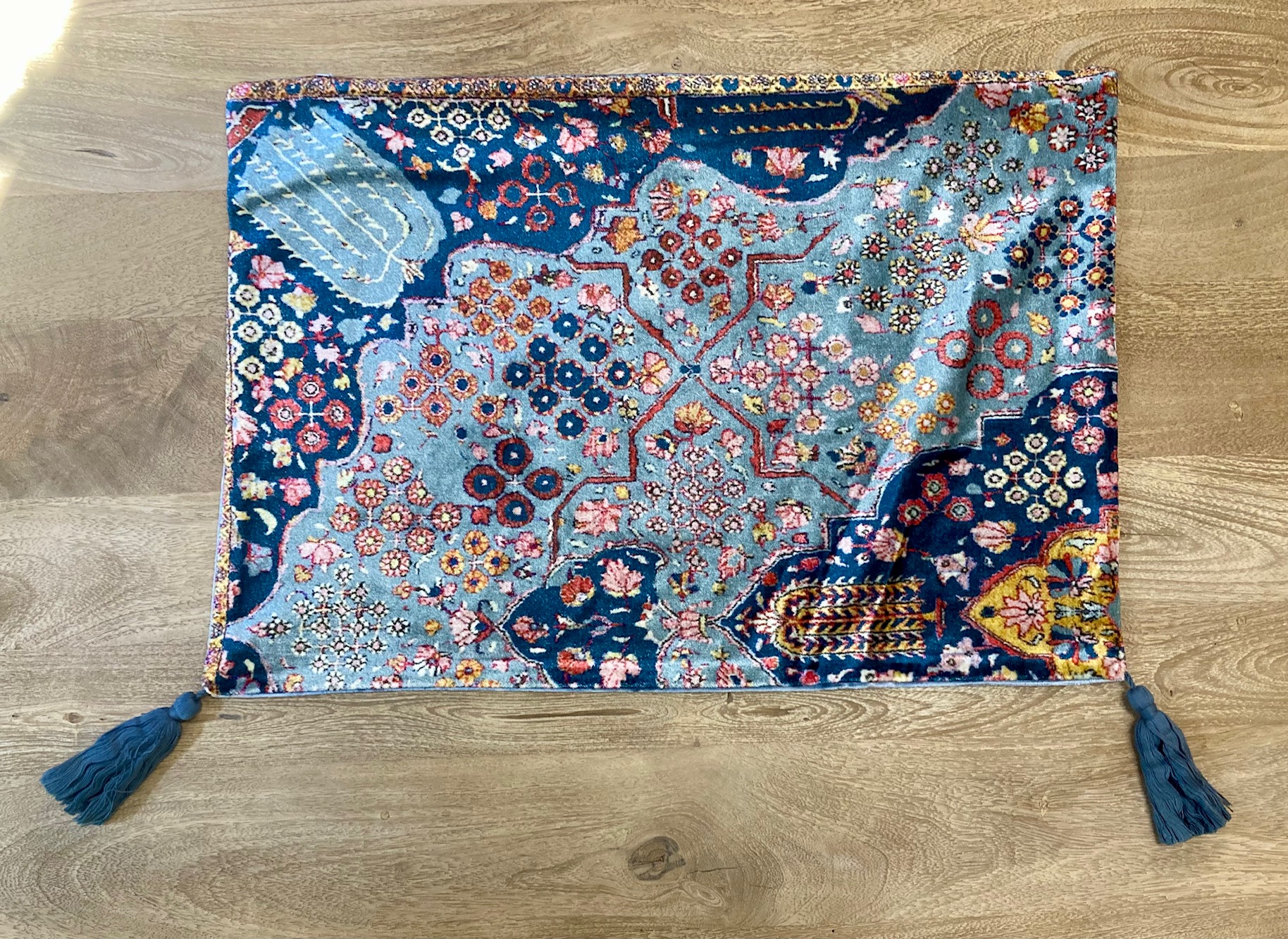 PILLOW – VELVET – MOSAIC PRINT