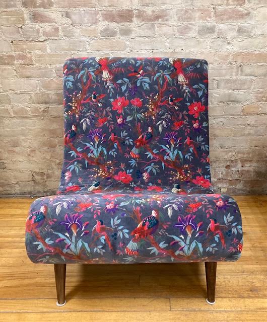 CHAIR – LOUNGING – EXOTIC BIRD PRINT