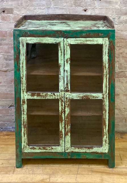 CABINET – VINTAGE – GLASS PANEL DOORS