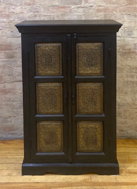 CABINET – TWO DOORS – METAL EMBOSSED PANELS