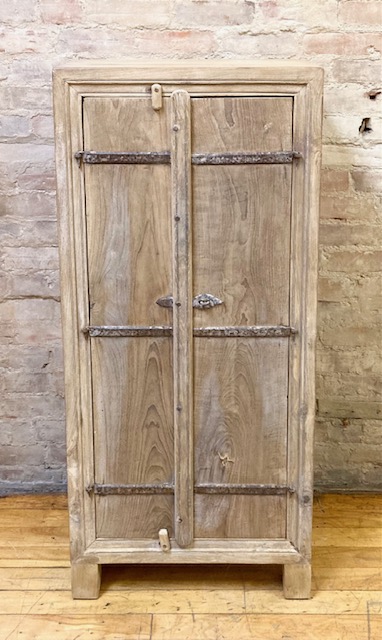 CABINET – VINTAGE DOOR