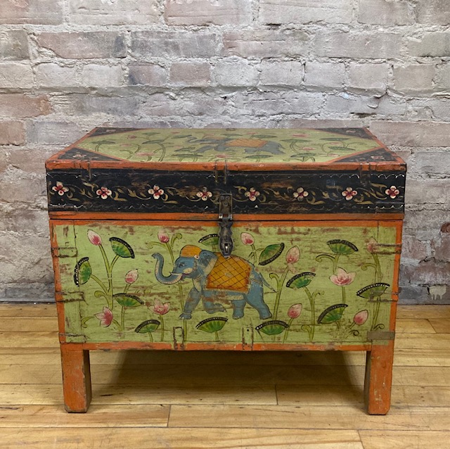 BOX – HAND PAINTED ELEPHANTS – VINTAGE TEAK