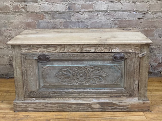 BOX – CARVED FRONT PANEL – FRONT OPENING
