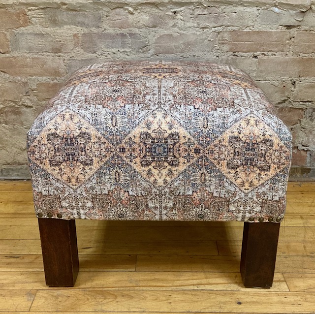 STOOL – WOODEN LEGS – PRINTED