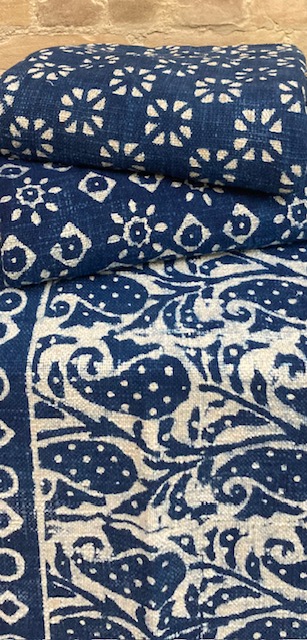 THROW – HANDWOVEN COTTON – BATIK WITH INDIGO DYE